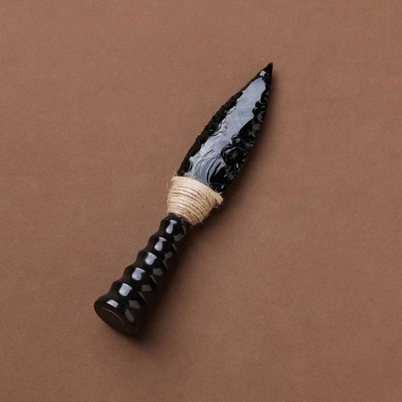 Obsidian-dagger---ox-horn-handle---Model-B-(23-×-4cm)